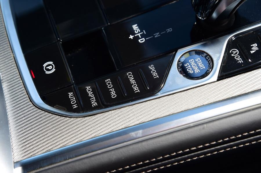Детали интерьера BMW 840d xDrive M Sport (G15) 2018 года  (UK) (фото 37 из 40)
